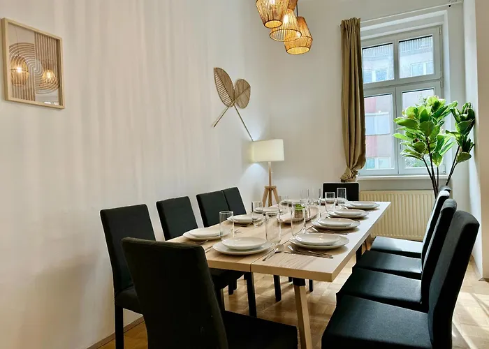 Spacious 5-room With Free Parking