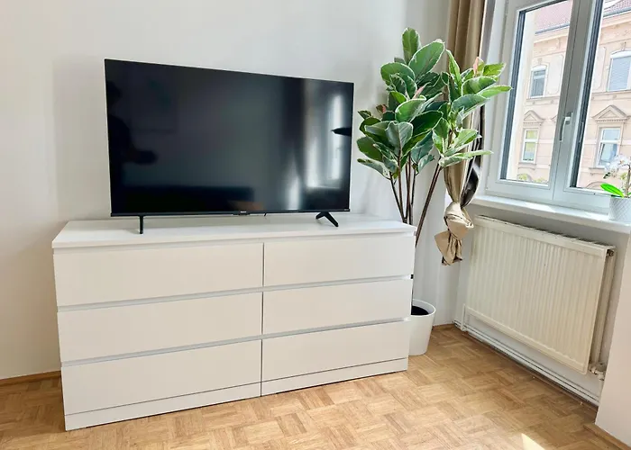 Spacious 5-room With Free Parking Daire *