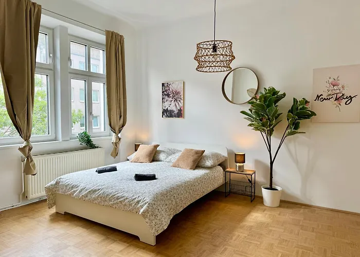 Spacious 5-room With Free Parking Daire