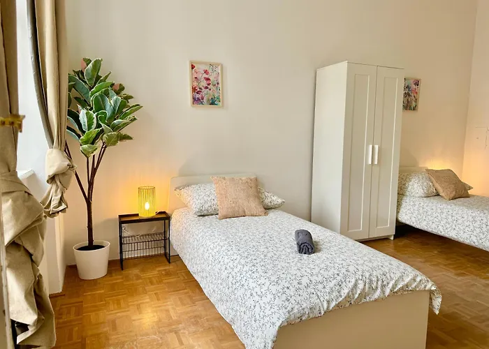 Spacious 5-room With Free Parking Daire