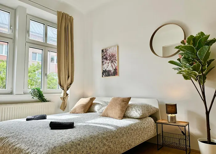 Daire Spacious 5-room With Free Parking *